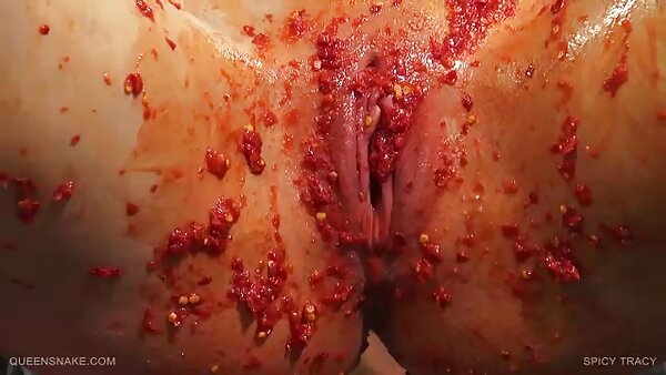 تلما بسته و مطیع آماده می شود تا دانلود فیلم سکس با مامان خروس سفت و داغ را خشنود کند
