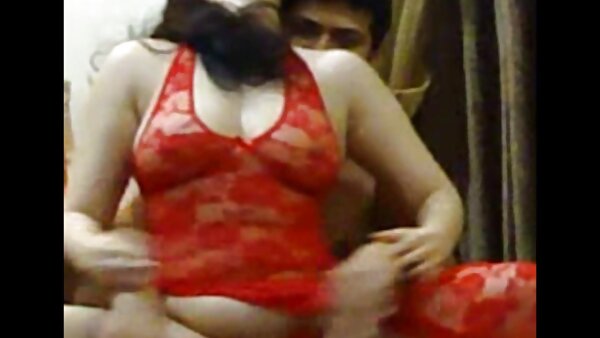این جوجه ژاپنی شاخدار خروس کلیپ سکس با مامان ماشین ظرفشویی خود را دیوانه می مکد